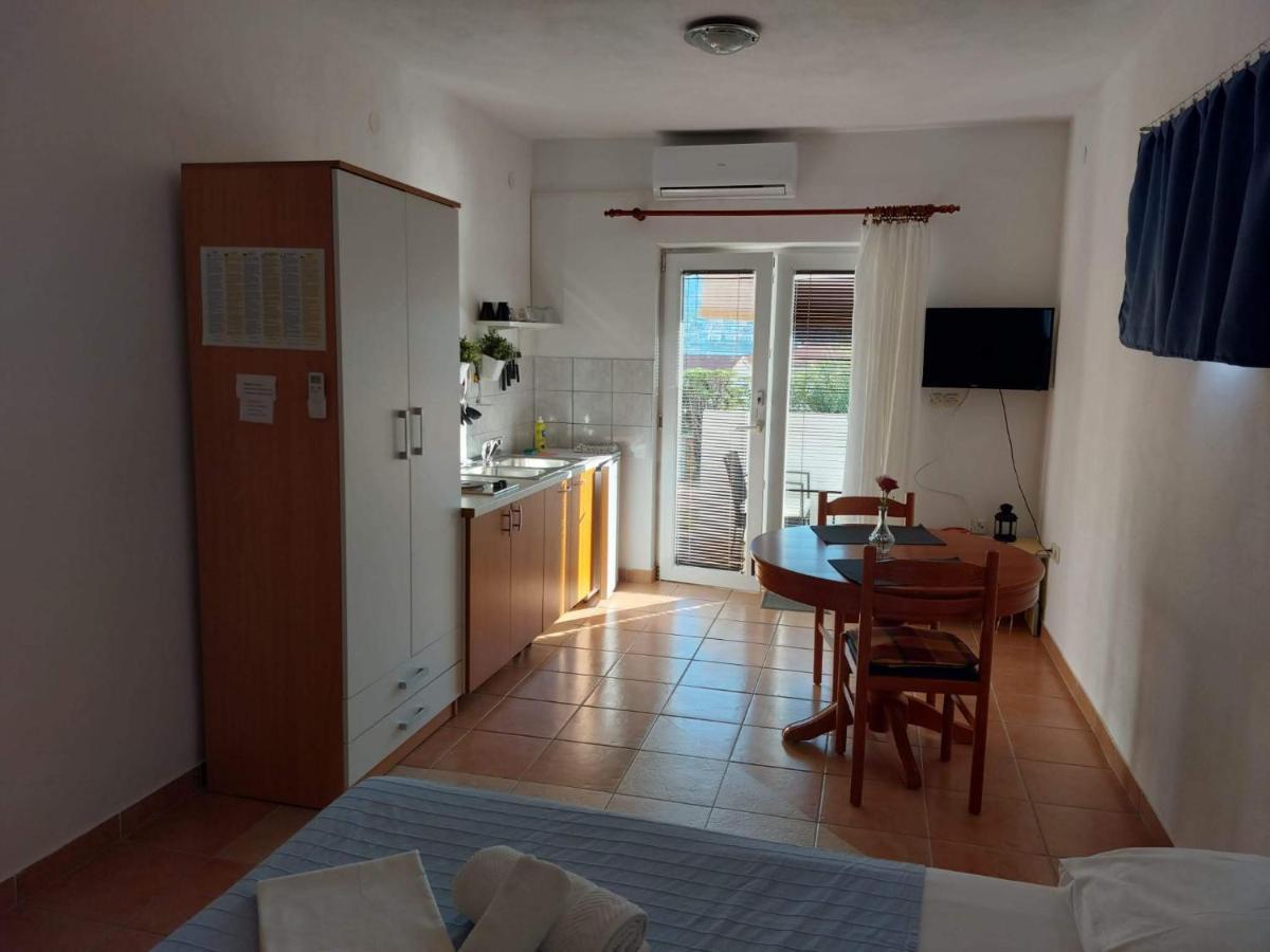 פג Apartments Burcul Pag מראה חיצוני תמונה